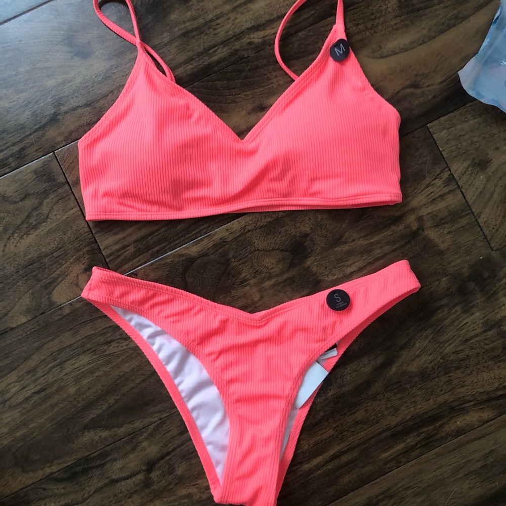 Bathing suit